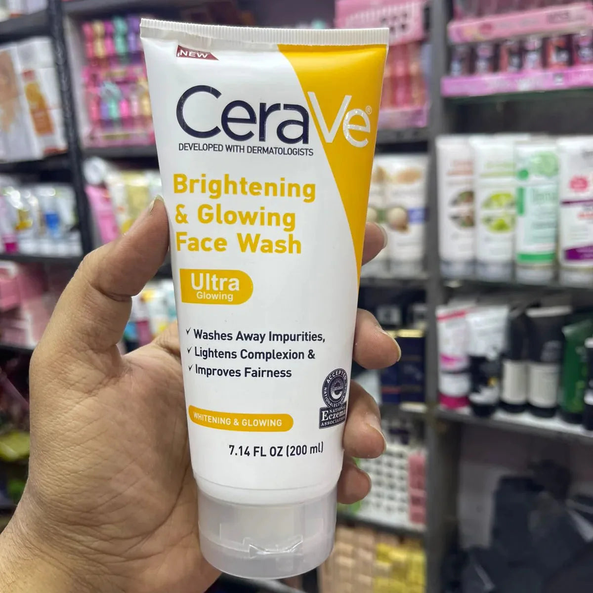 CeraVe Brightening & Glowing Face Wash - 200ml