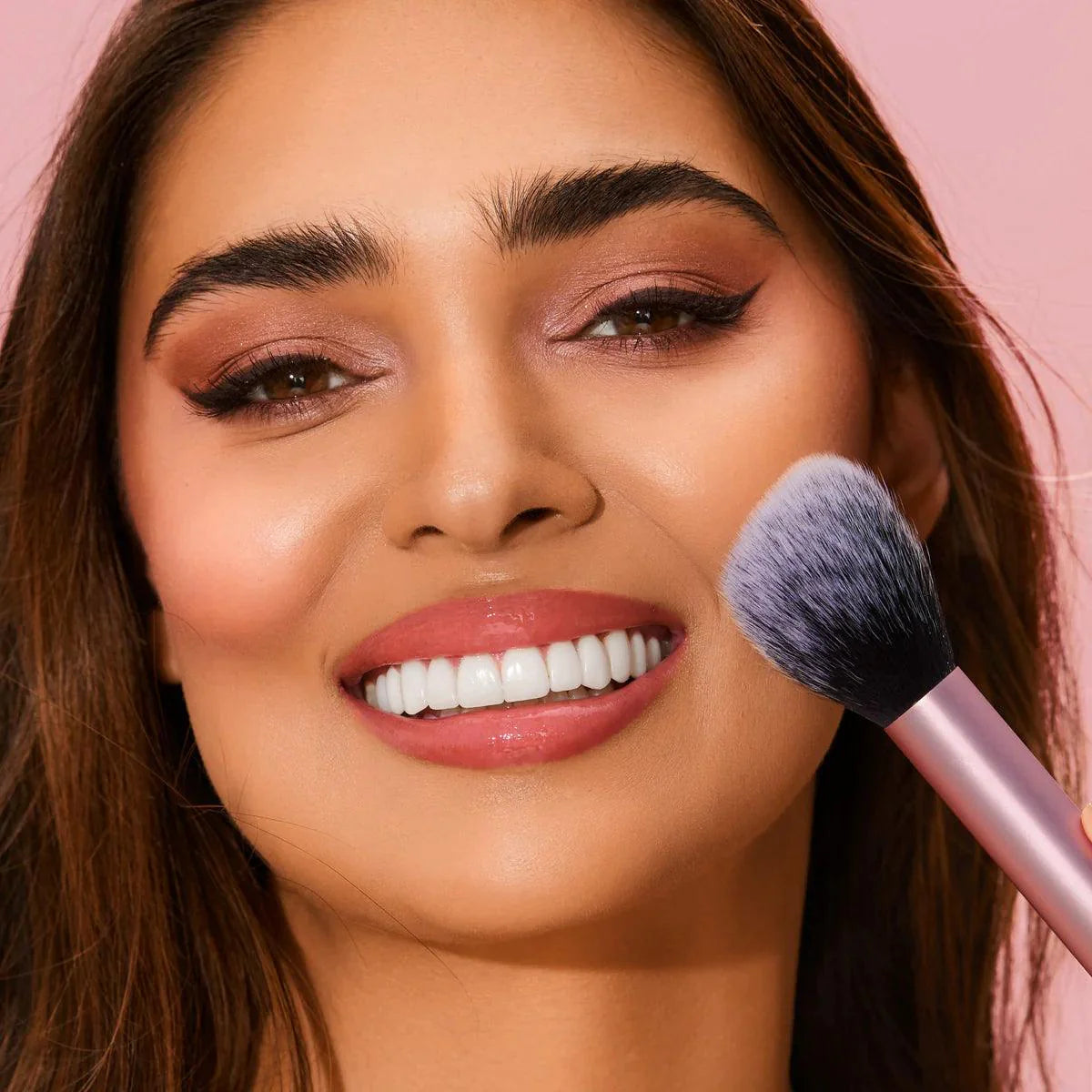 Real Techniques Everyday Essentials Brushes And Sponge Set