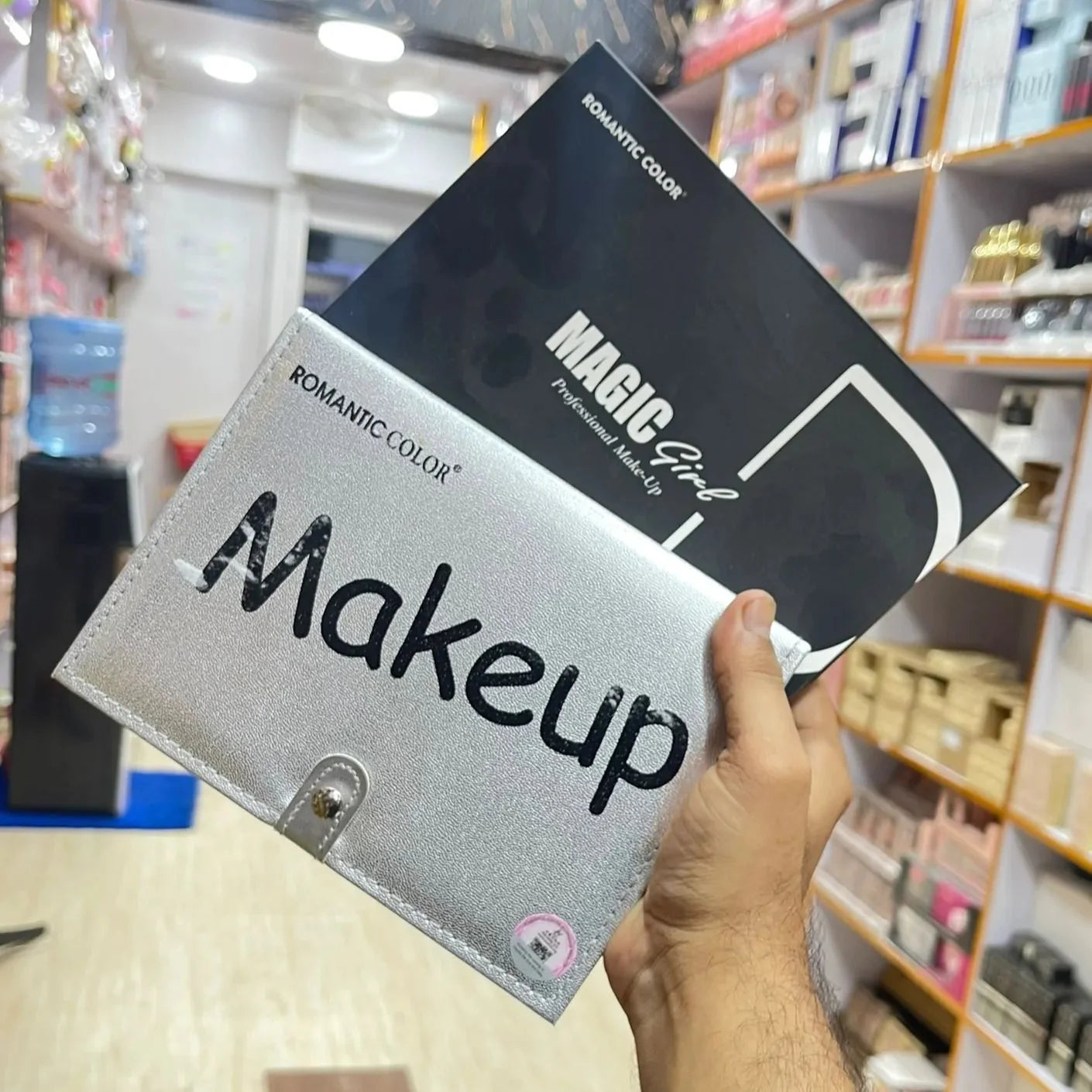 Romantic Color Mix Makeup Palette – Versatile Shades for All-Day Glam