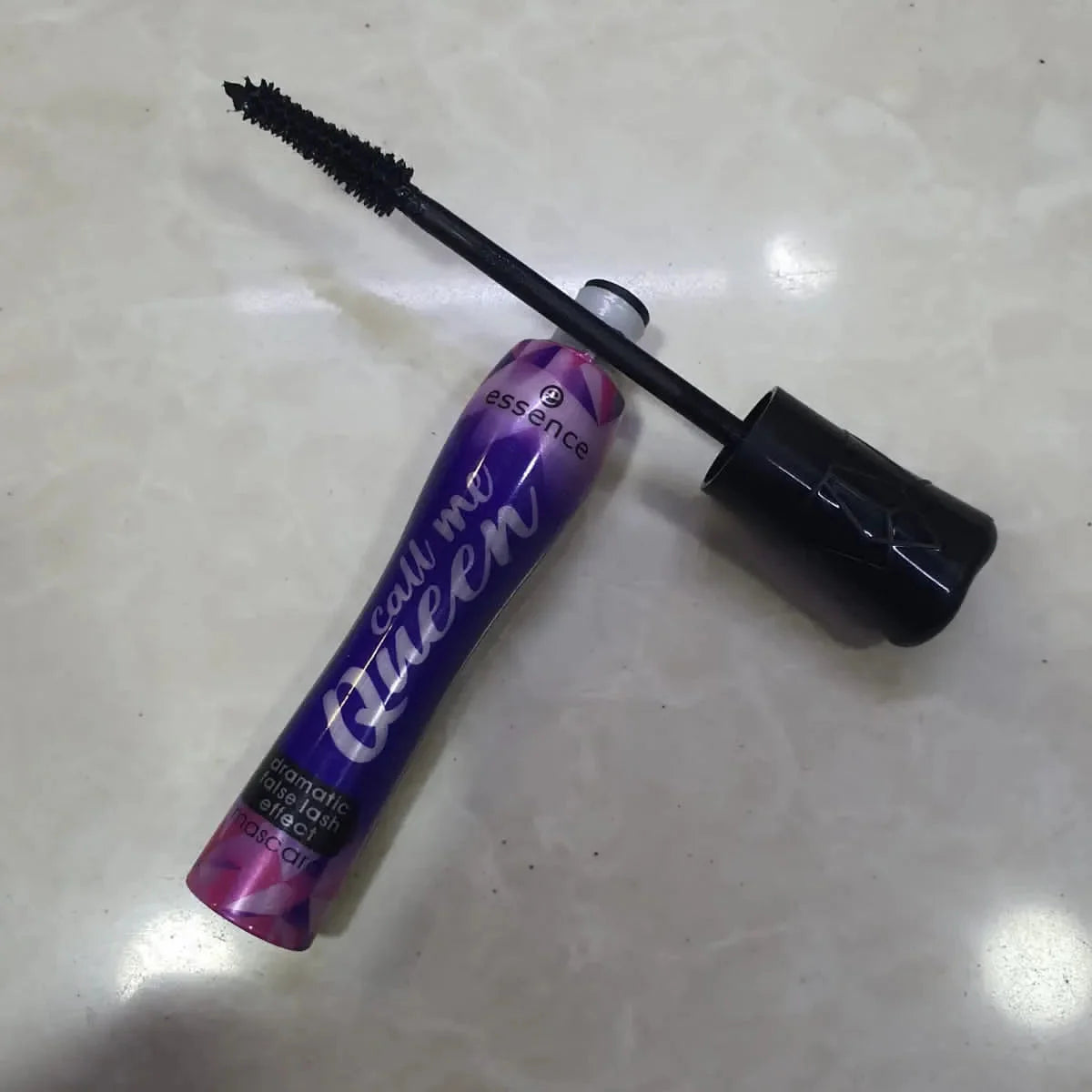 Essence Call Me Queen Dramatic False Lash Effect Mascara - Made In Italy