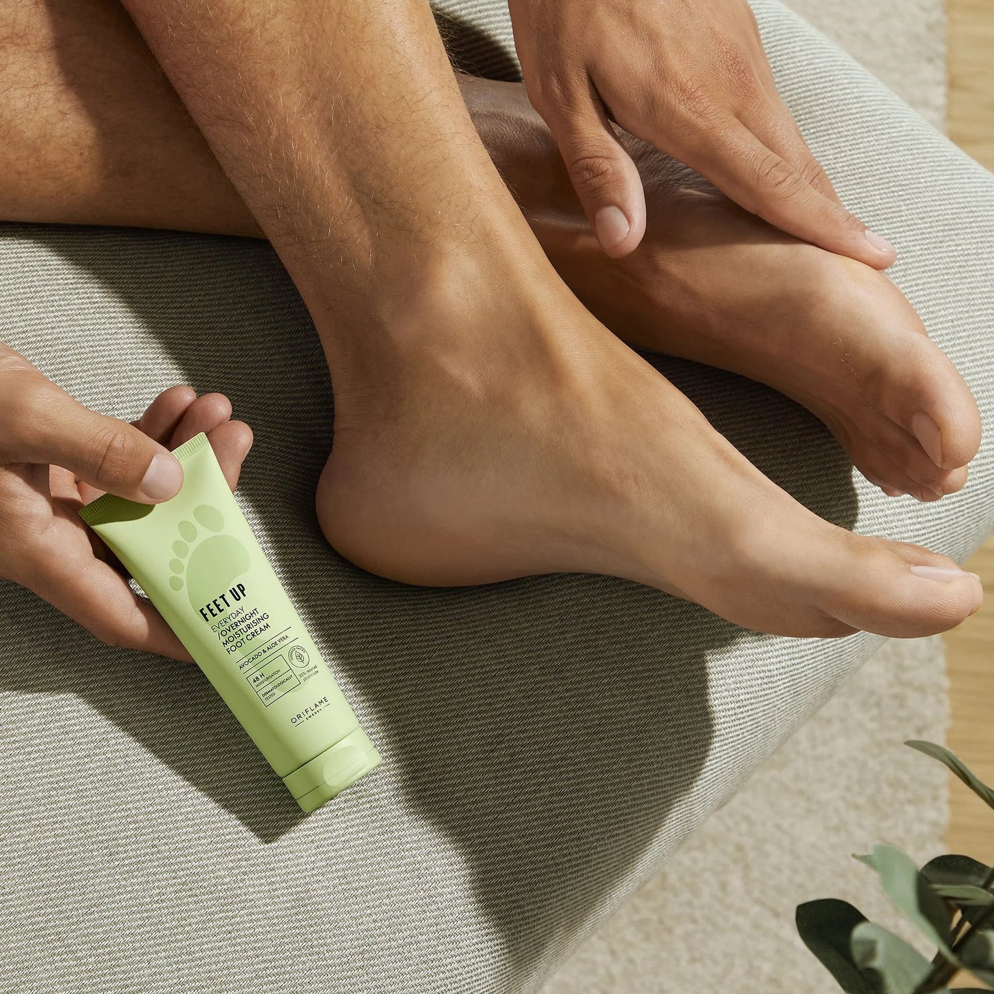 Oriflame Everyday Overnight Moisturising Foot Cream