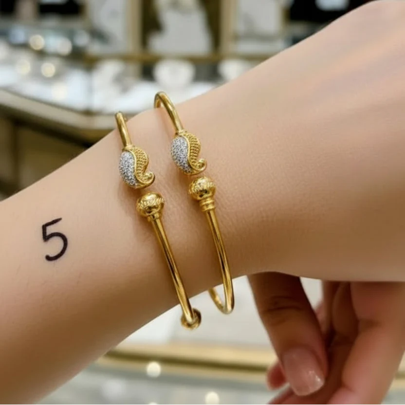2-Piece Bangles Set – Elegant and Beautiful