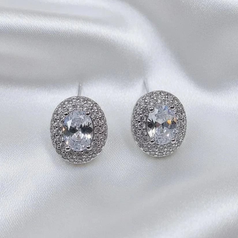 Zarcoon Trendy Stud Tops – Elegant Everyday Earrings