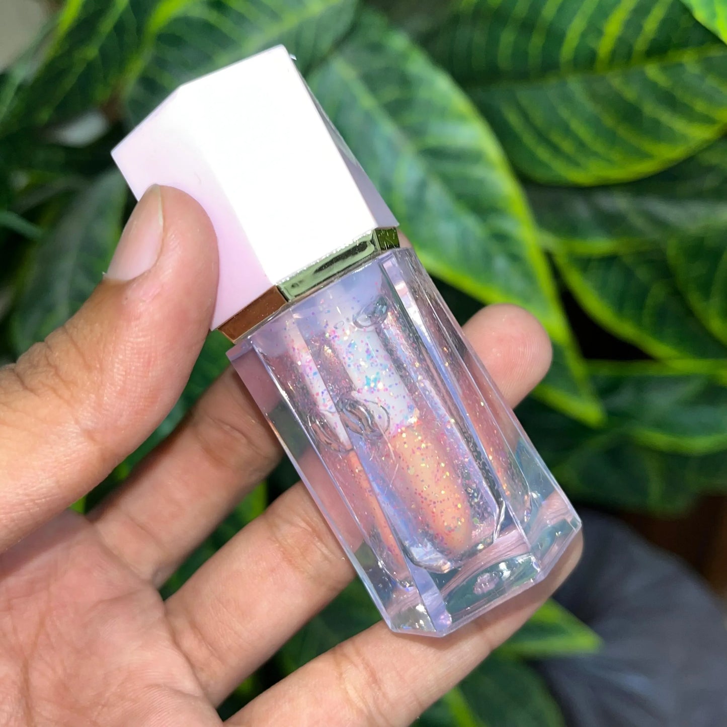 Romantic May Glitter Color Lip Gloss – Shimmering & Long-Lasting Shine
