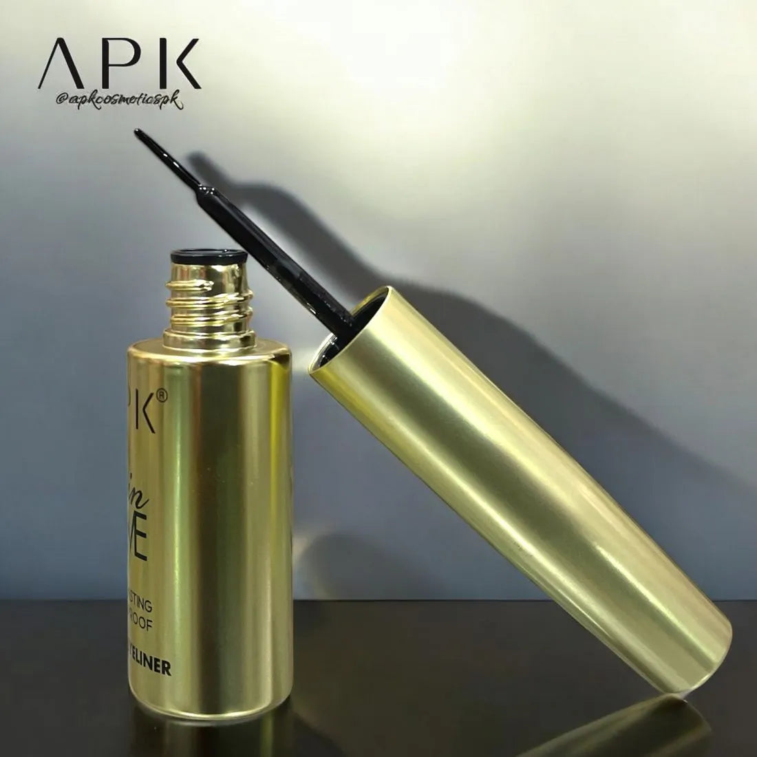 APK In Love Perfect Strokes Liquid Eyeliner PK10