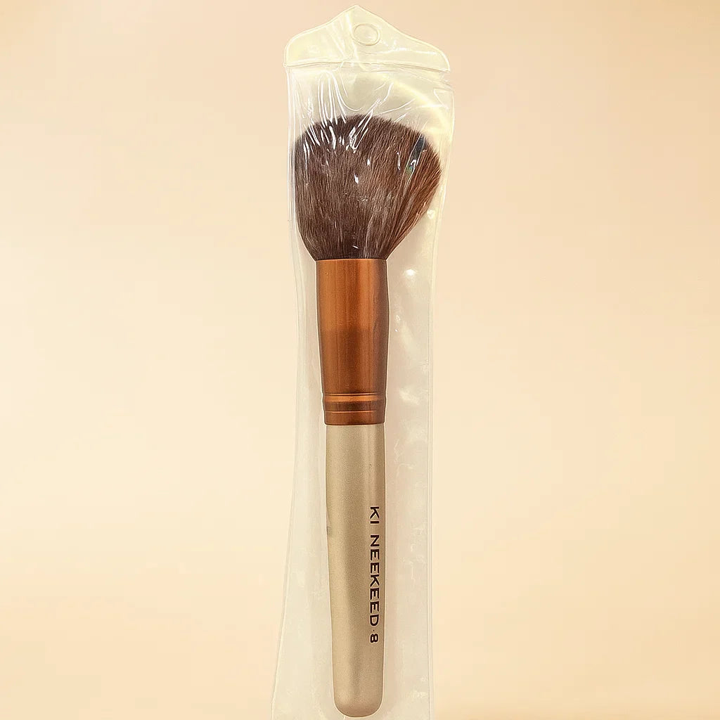 Blush-On Brushes – Perfect Precision for a Flawless Glow