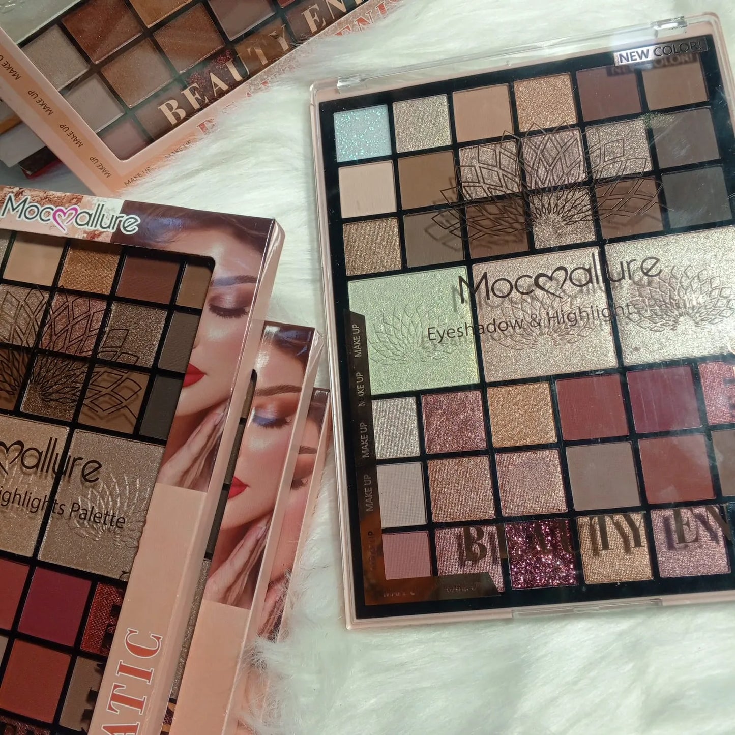 Mocallure Eyeshadow + Highlighter palette