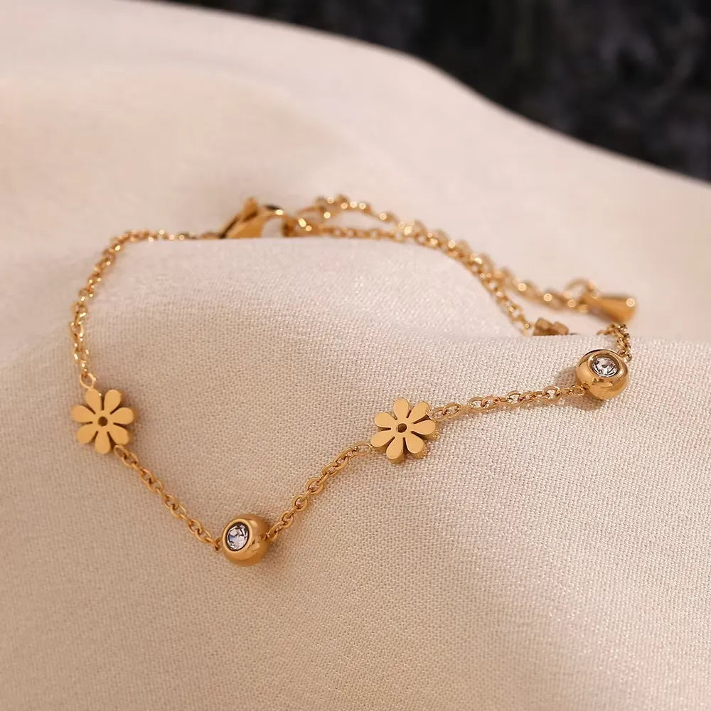 Flower Chain Bracelet – Elegant Sparkling Fashion Jewelry