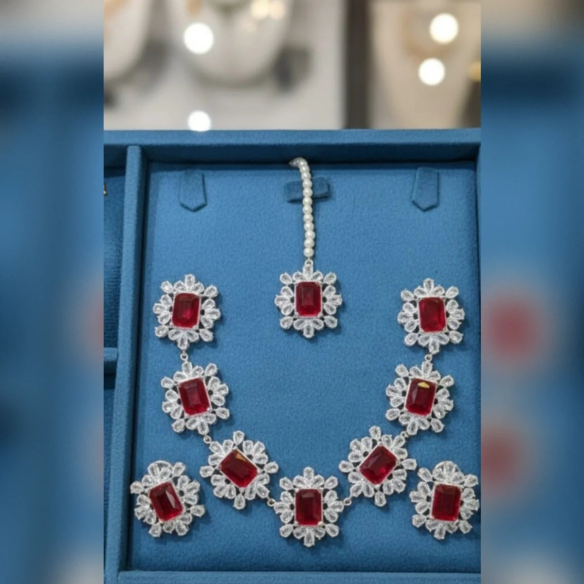 Zircon Necklace Set – Elegant Sparkling Finish