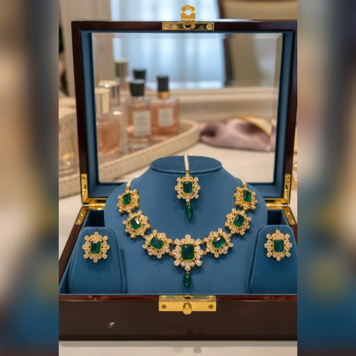 Zircon Necklace Set – Elegant Sparkling Finish